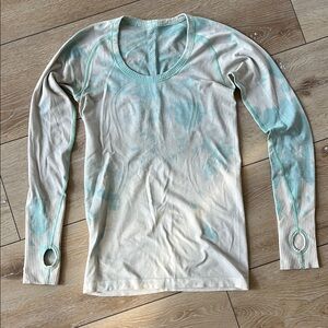 Lululemon Stylish Women's bleach Tie-Dye Long Sleeve Top